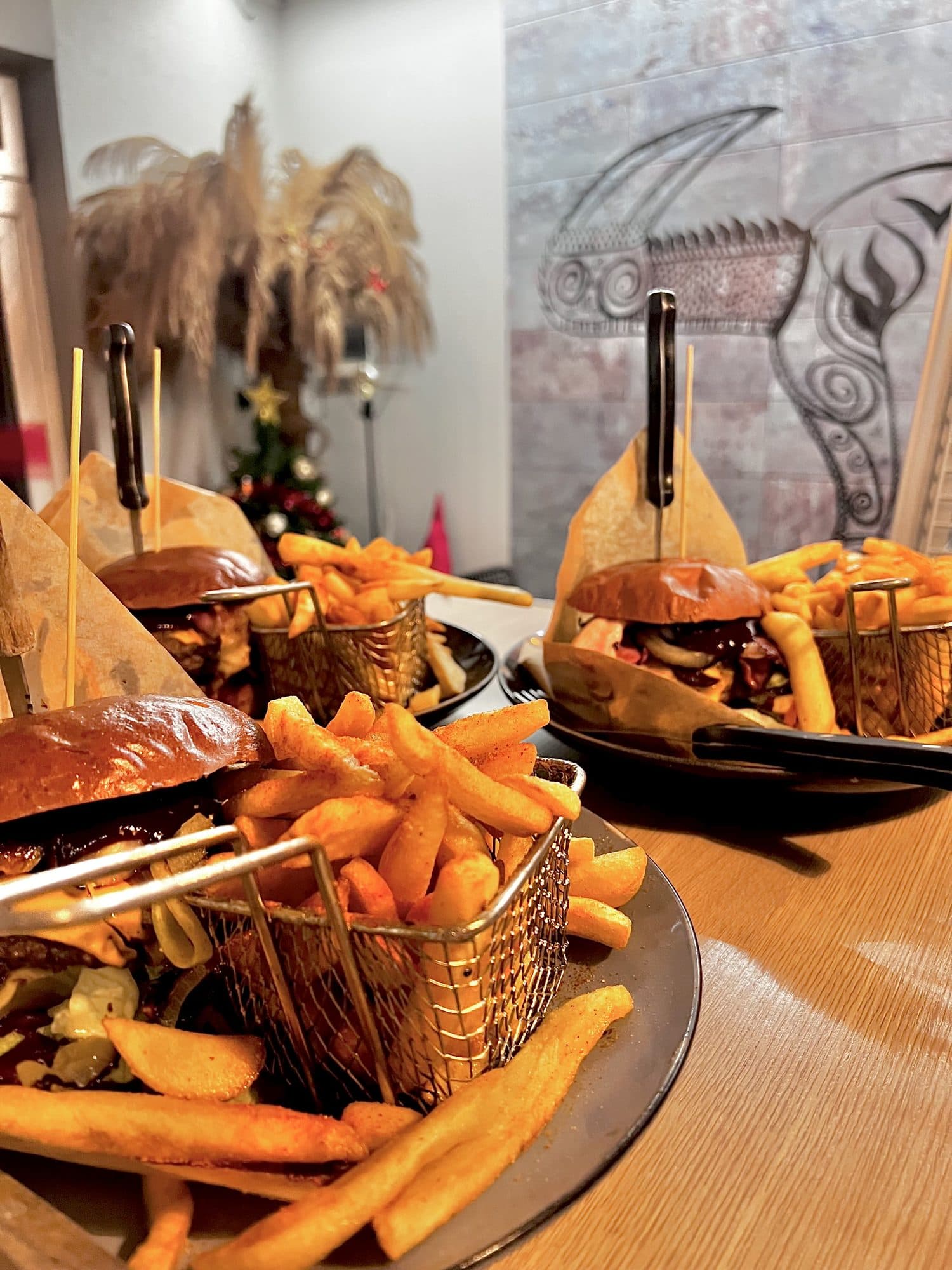 Burgery podawane w Burgerowni Dubaj